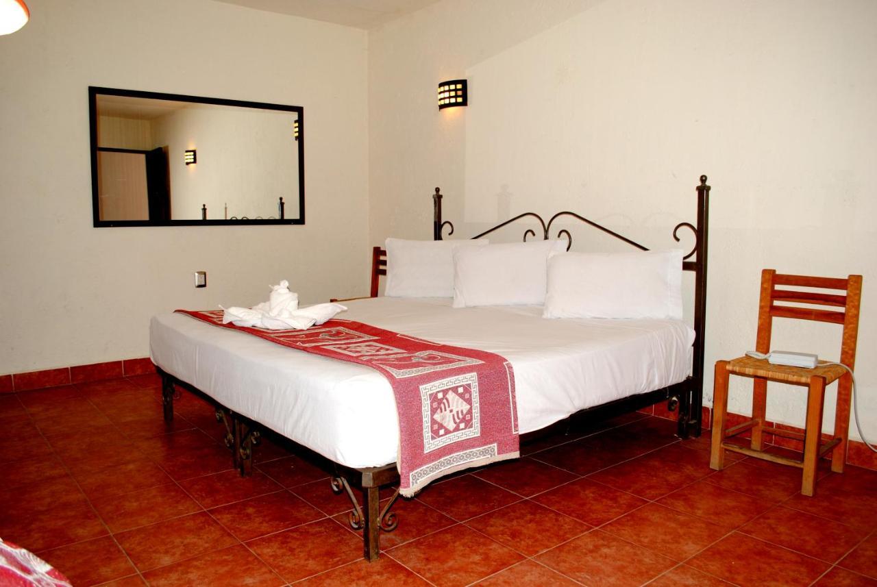 Hotel Maya 2012 Amacuzac Extérieur photo